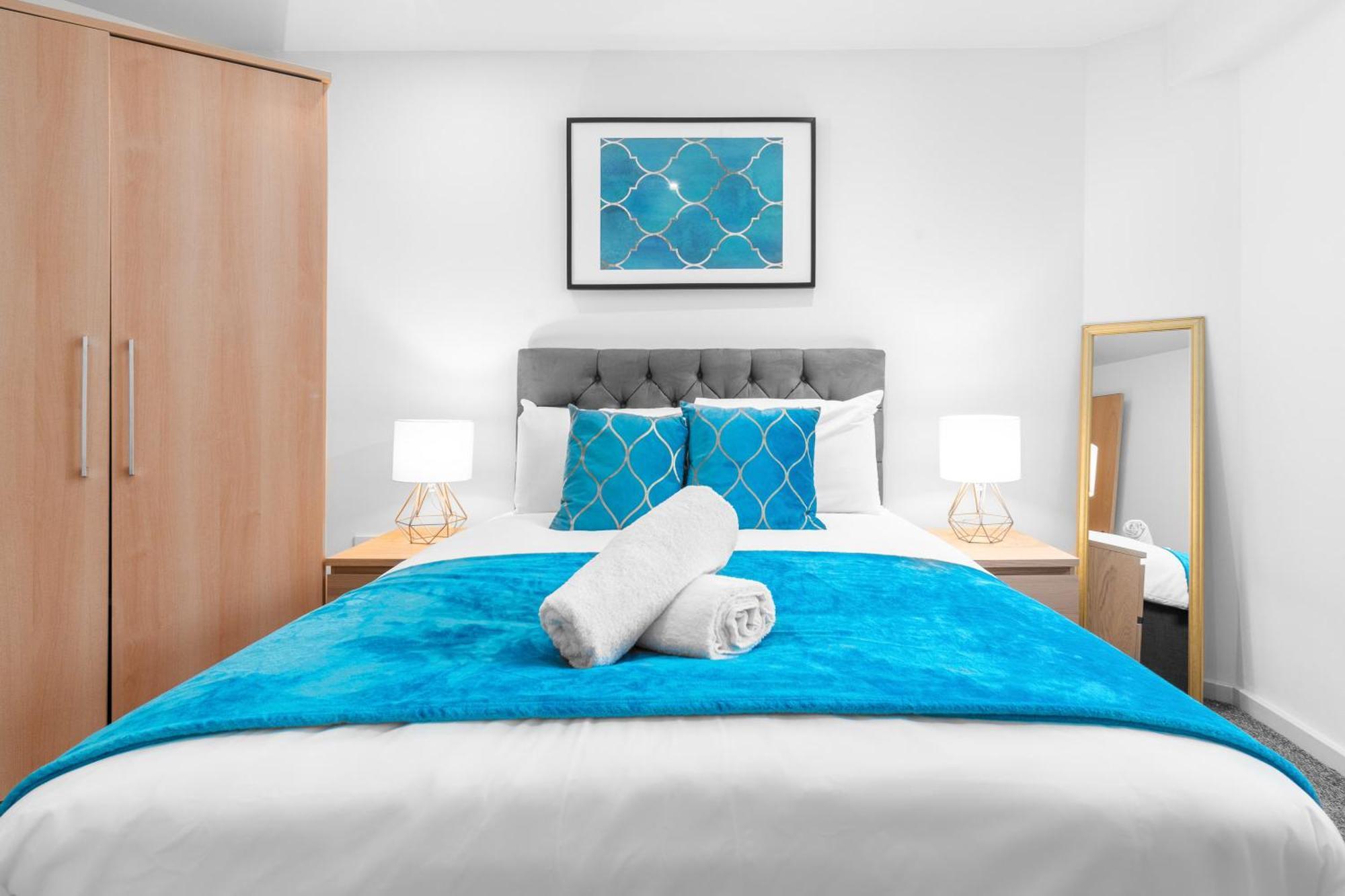 City Centre Apartment - 2 Bedroom - Secure Parking - Top Rated - 201M Birmingham Dış mekan fotoğraf